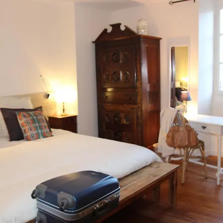 La Maison De Jeanne לינה וארוחת בוקר *