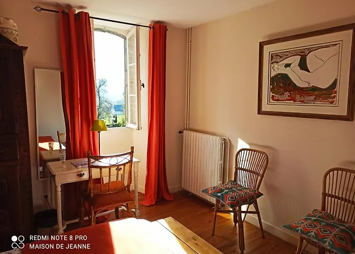 La Maison De Jeanne Bed & Breakfast 3*